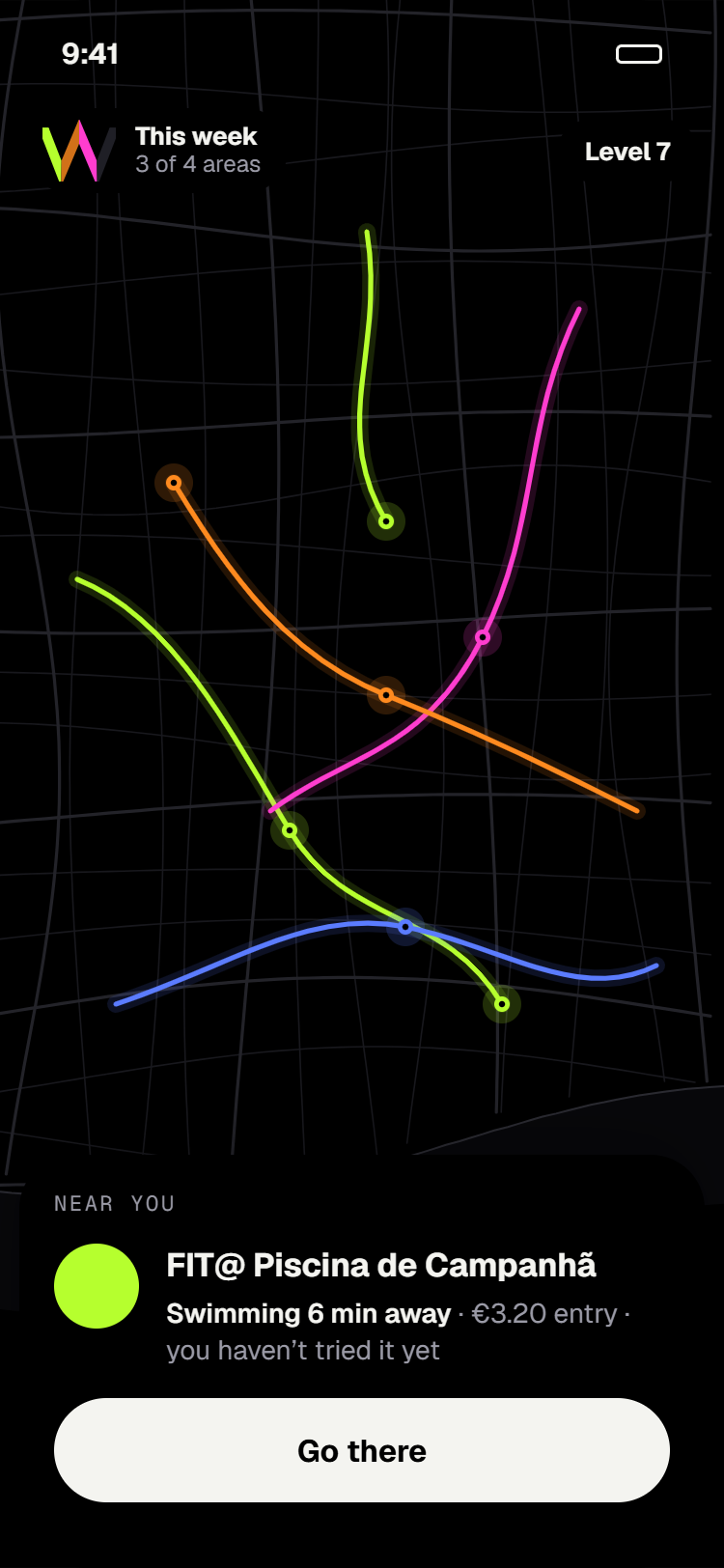 The app: Porto at night, with lit routes.